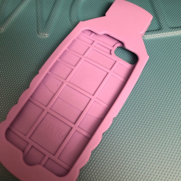 iPhone 8 Cases - Picture 3 of 5